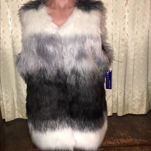 Peter Nygard Faux Fur Vest - NWT - Size 16